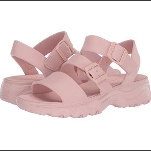 SKECHERS WITH LUXE FOAM